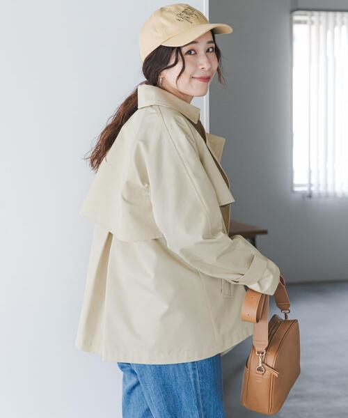URBAN RESEARCH DOORS（アーバンリサーチドアーズ）の「撥水ショートトレンチ | トレンチコート/ショートコート/春アウター/ライトアウター/はっ水/通勤（トレンチコート・レディース・ライトベージュ/ネイビー・FREE）」の5枚目の写真