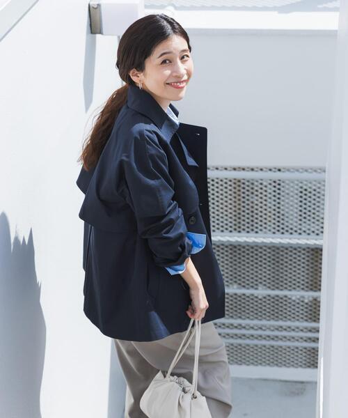 URBAN RESEARCH DOORS（アーバンリサーチドアーズ）の「撥水ショートトレンチ | トレンチコート/ショートコート/春アウター/ライトアウター/はっ水/通勤（トレンチコート・レディース・ライトベージュ/ネイビー・FREE）」の18枚目の写真