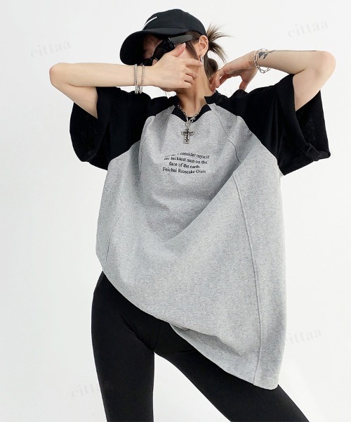 Dalfwin(ダールフィン)の「韓国ファッション ユニーク襟デザイン英字プリントラグラン半袖Tシャツ(Tシャツ/カットソー・レディース・グレー/ホワイト・FREE)」の2枚目の写真