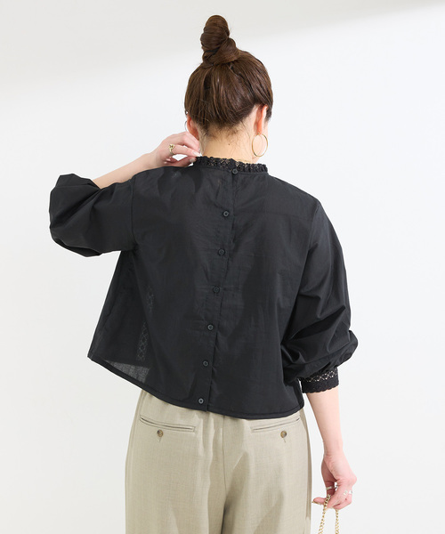 B.C STOCK(ベーセーストック)の「手洗い可 / フリルクルーネックブラウス(シャツ/ブラウス・レディース・ブラック/ホワイト・FREE)」の22枚目の写真