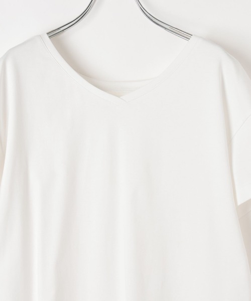 BAYFLOW（ベイフロー）の「[V・Uネックで着られる]シルケット2WAY半袖Tシャツ（Tシャツ/カットソー・レディース・オフホワイト/モカ/ブラック・LARGE/SMALL/MEDIUM）」の18枚目の写真