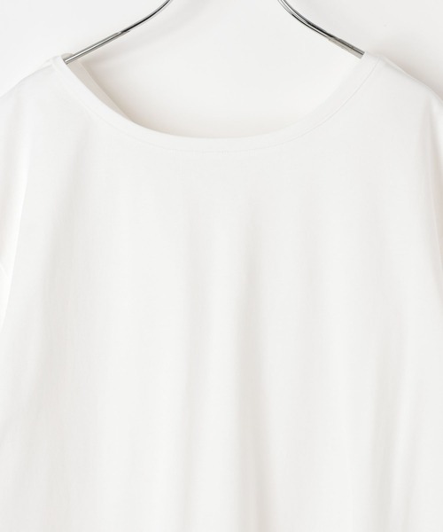 BAYFLOW（ベイフロー）の「[V・Uネックで着られる]シルケット2WAY半袖Tシャツ（Tシャツ/カットソー・レディース・オフホワイト/モカ/ブラック・LARGE/SMALL/MEDIUM）」の21枚目の写真