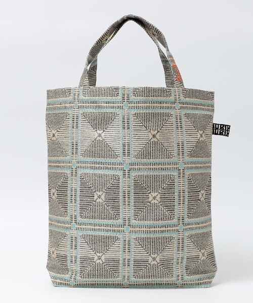 BINDU(ビンドゥー)の「BINDU: CROCHET JACQUUARD TOTE(トートバッグ・メンズ・グレー/ブラック・ONE SIZE)」の1枚目の写真
