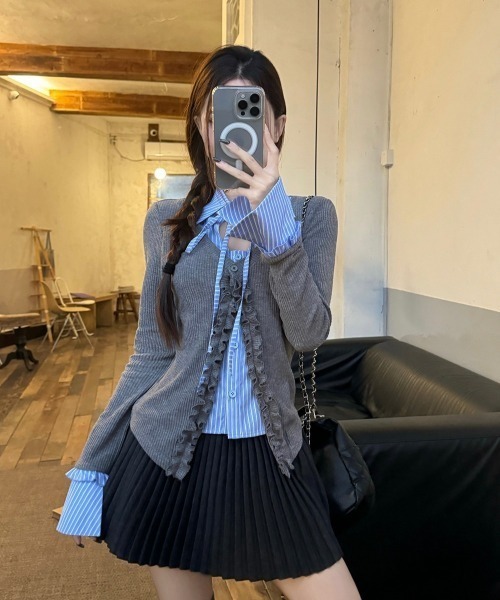 VIBGYOR(ヴィブジョー)の「【LAMPOON】ストライプフリルレイヤードトップス(その他トップス・レディース・グレー・SMALL/LARGE)」の3枚目の写真