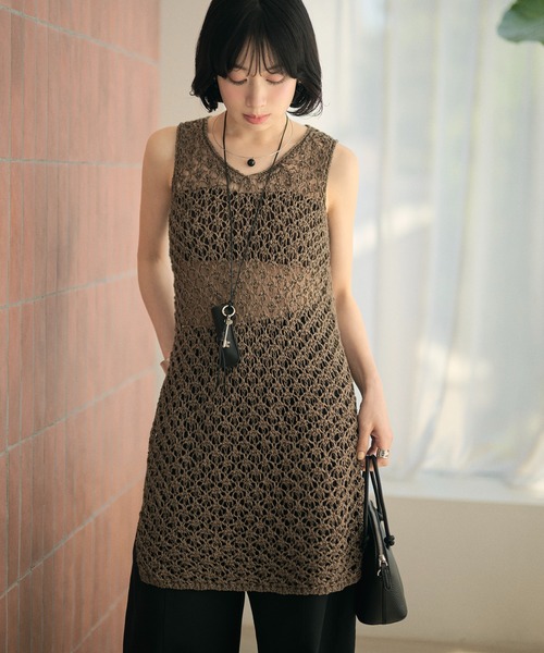 LAULEN(ローレン)の「texture deep slit sleeveless tops /テクスチャーディープスリットノースリーブトップス(その他トップス・レディース・アイボリー/ブラウン・FREE)」の6枚目の写真