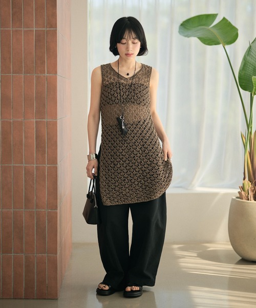 LAULEN(ローレン)の「texture deep slit sleeveless tops /テクスチャーディープスリットノースリーブトップス(その他トップス・レディース・アイボリー/ブラウン・FREE)」の7枚目の写真