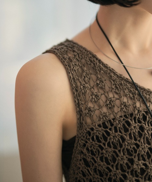 LAULEN(ローレン)の「texture deep slit sleeveless tops /テクスチャーディープスリットノースリーブトップス(その他トップス・レディース・アイボリー/ブラウン・FREE)」の14枚目の写真