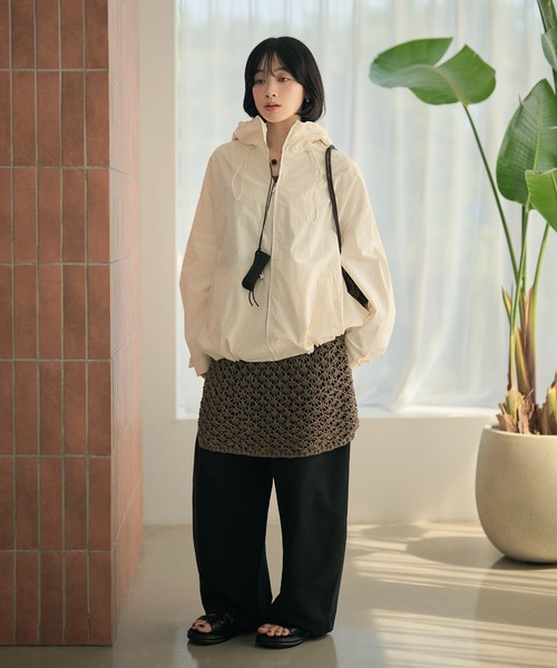 LAULEN(ローレン)の「texture deep slit sleeveless tops /テクスチャーディープスリットノースリーブトップス(その他トップス・レディース・アイボリー/ブラウン・FREE)」の18枚目の写真