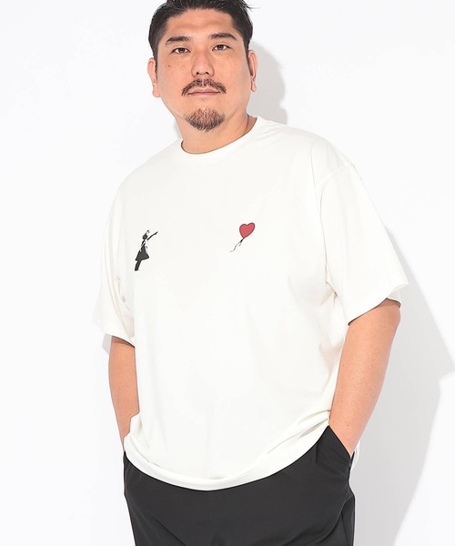 SAKAZEN(サカゼン)の「Tシャツ 半袖 メンズ 大きいサイズ ストレッチ クルーネック カットソー Girl with balloon BRANDALISED (ブランダライズド)(Tシャツ/カットソー・メンズ・ホワイト/ブラック・X1(3L~4L)/X2(4L~5L)/X3(6L~7L))」の6枚目の写真