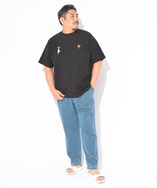 SAKAZEN(サカゼン)の「Tシャツ 半袖 メンズ 大きいサイズ ストレッチ クルーネック カットソー Girl with balloon BRANDALISED (ブランダライズド)(Tシャツ/カットソー・メンズ・ホワイト/ブラック・X1(3L~4L)/X2(4L~5L)/X3(6L~7L))」の14枚目の写真