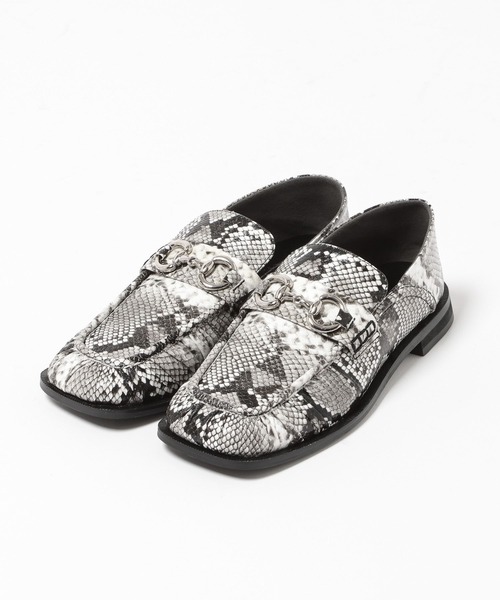 PAGEBOY(ページボーイ)の「スクエアトゥビットローファー(ローファー・レディース・パイソン/ブラック・LARGE/MEDIUM)」の19枚目の写真