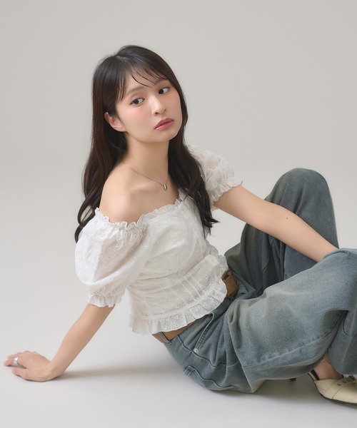 apres jour mignon(アプレジュールミニョン)の「2WAYレースブラウス(その他トップス・レディース・ブラック/オフホワイト/ネイビー・LARGE/フリー)」の6枚目の写真