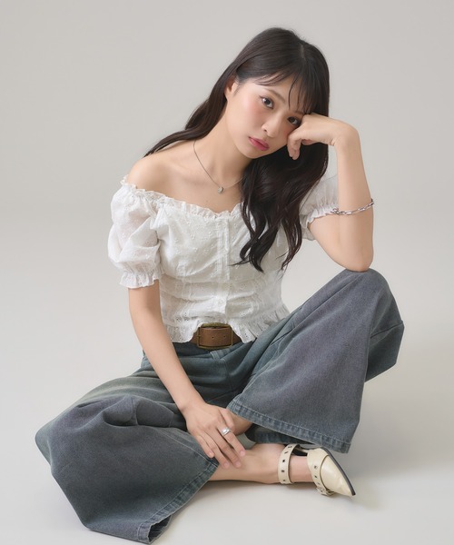 apres jour mignon(アプレジュールミニョン)の「2WAYレースブラウス(その他トップス・レディース・ブラック/オフホワイト/ネイビー・LARGE/フリー)」の7枚目の写真