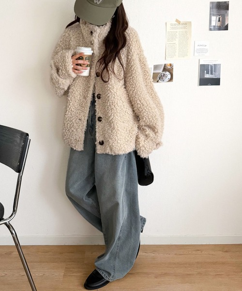 classicalelf（クラシカルエルフ）の「思わず触れたくなる、贅沢なもこもこ感。暖かスタンドプードルファーブルゾン（ミドル丈）（ブルゾン・レディース・ピンクベージュ/アイボリー/ブラック・LARGE/MEDIUM/SMALL/X-LARGE）」の13枚目の写真