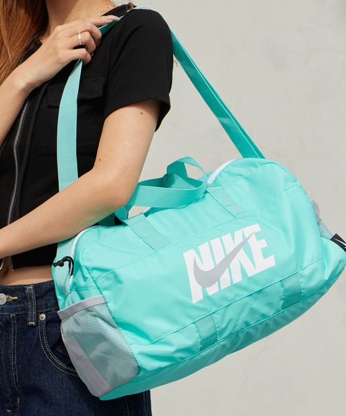 NIKE(ナイキ)の「NIKE/ナイキ SS26 ボストンプールバッグ ブランドロゴ 2WAY仕様 2026年 夏 夏服(ボストンバッグ・メンズ・ミント/ラベンダー/ブラック×ホワイト/ブラック×レッド・FREE)」の10枚目の写真