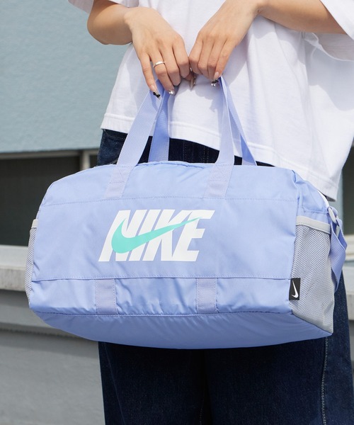 NIKE(ナイキ)の「NIKE/ナイキ SS26 ボストンプールバッグ ブランドロゴ 2WAY仕様 2026年 夏 夏服(ボストンバッグ・メンズ・ミント/ラベンダー/ブラック×ホワイト/ブラック×レッド・FREE)」の6枚目の写真