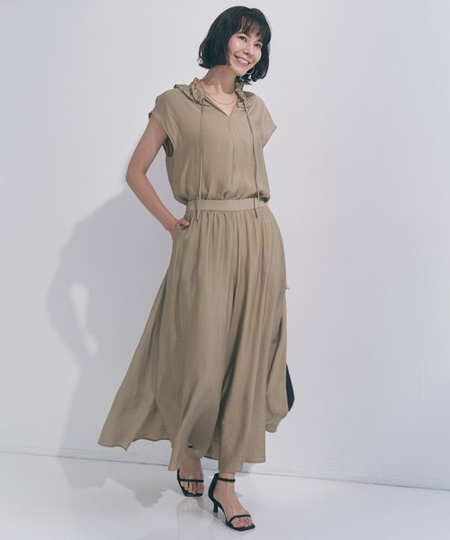 UNFILO(アンフィーロ)の「【WEB限定カラー】ヴィンテージシアー フリルネック ブラウス(シャツ/ブラウス・レディース・レッド系/ブラック系1/ブラック系/ベージュ系/ダルブルー系/ブラウン系・SMALL/MEDIUM/LARGE)」の14枚目の写真