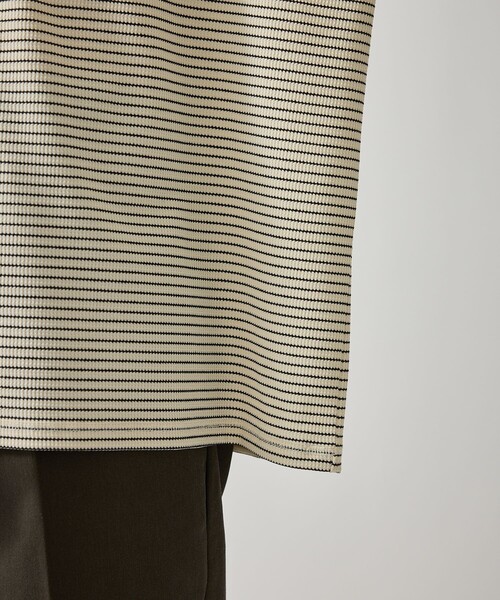 le cercle ADAM ET ROPE'(ルセルクルアダムエロペ)の「リラクシーヘンリーネックプルオーバー(Tシャツ/カットソー・メンズ・ベージュ/ブラック・L/M)」の10枚目の写真