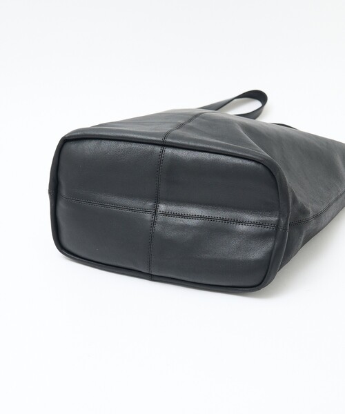Morphee(モルフェ)の「【Morphee / モルフェ】CYLINDER LARGE / シリンダーラージバッグ / トートバッグ / レザー / ユニセックス(トートバッグ・メンズ・ブラック・フリー)」の8枚目の写真