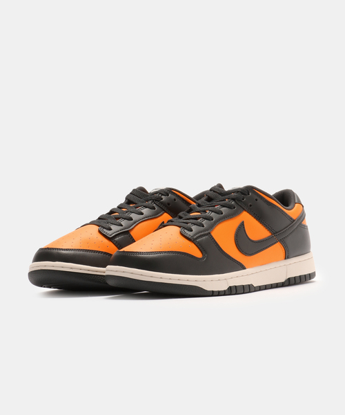 NIKE(ナイキ)の「NIKE DUNK LOW RETRO BTTYS HF5441-700(スニーカー・メンズ・イエロー・26cm/26.5cm/27cm/27.5cm/28cm/28.5cm)」の7枚目の写真