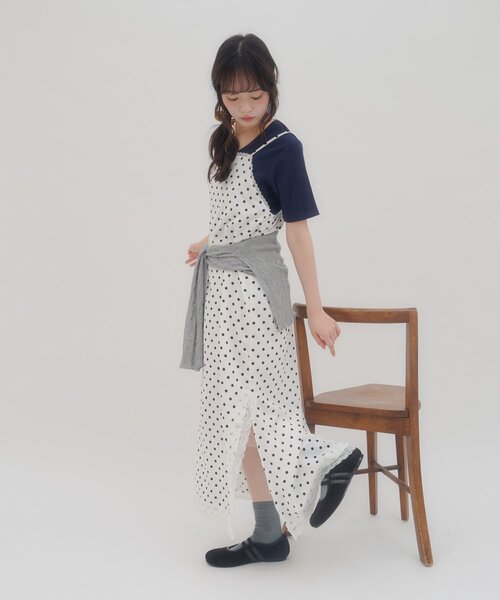 DISCOAT(ディスコート)の「【umm.】ポルカドットスリットキャミワンピース(ワンピース・レディース・ブラック/オフホワイト・FREE)」の8枚目の写真