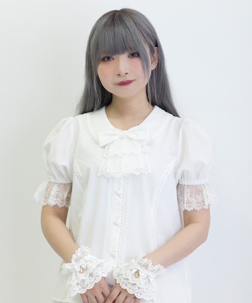 Chalmiere（シャルミエール）の「コットンレース丸襟ブラウス（シャツ 