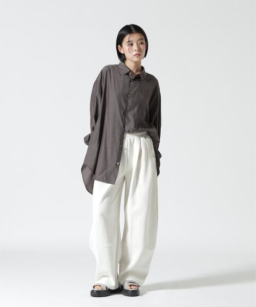 ROBES&CONFECTIONS（ローブスコンフェクションズ）の「Robes & Confections（ローブス&コンフェクションズ）別注オーバーサイズシャツ（シャツ/ブラウス・レディース・チャコールグレー/ライトグリーン/ブルー・1）」の18枚目の写真