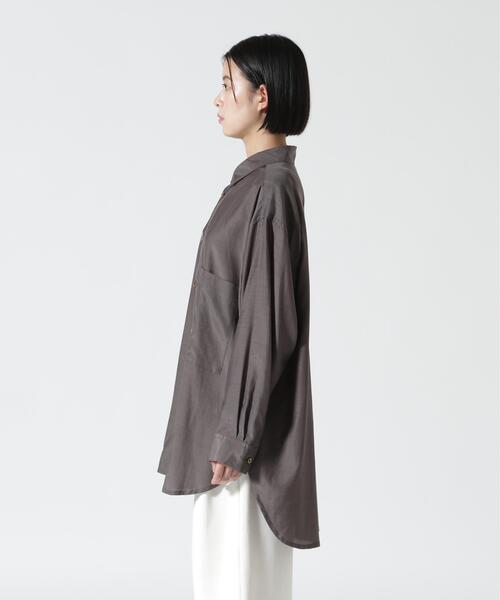 ROBES&CONFECTIONS（ローブスコンフェクションズ）の「Robes & Confections（ローブス&コンフェクションズ）別注オーバーサイズシャツ（シャツ/ブラウス・レディース・チャコールグレー/ライトグリーン/ブルー・1）」の19枚目の写真