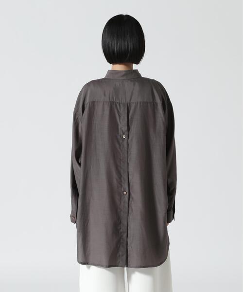 ROBES&CONFECTIONS（ローブスコンフェクションズ）の「Robes & Confections（ローブス&コンフェクションズ）別注オーバーサイズシャツ（シャツ/ブラウス・レディース・チャコールグレー/ライトグリーン/ブルー・1）」の20枚目の写真