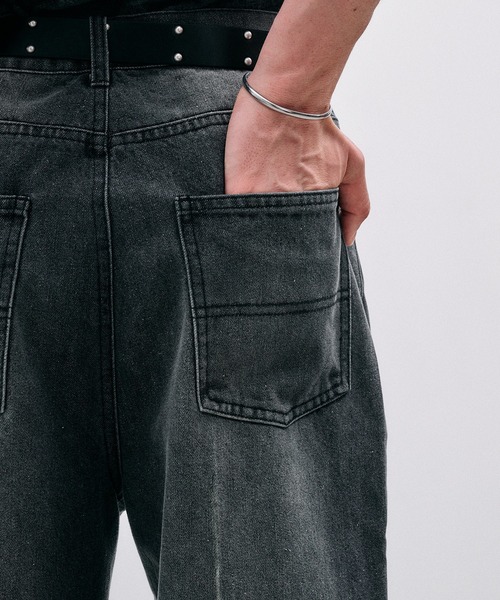 Adoon plain(アドーンプレーン)の「CENTER LINE STRAIGHT DENIM / センターラインストレートデニムパンツ(デニムパンツ・メンズ・ライトブルー/ブラック・SMALL/MEDIUM/LARGE)」の12枚目の写真