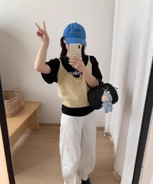 Ritzy(リッツィー)の「クロップ V ネックニットベスト(ベスト・レディース・ベージュ/グレー/グリーン/ブラック/イエロー/ブルー/レッド・FREE)」の9枚目の写真