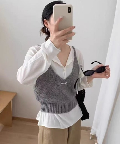 Ritzy(リッツィー)の「クロップ V ネックニットベスト(ベスト・レディース・ベージュ/グレー/グリーン/ブラック/イエロー/ブルー/レッド・FREE)」の17枚目の写真