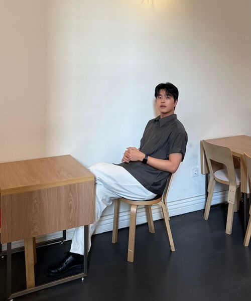 DECOROSO（デコローゾ）の「リンクルテクスチャー半袖ロールアップシャツ[チャコール]（シャツ/ブラウス・メンズ・その他・LARGE/X-LARGE）」の13枚目の写真