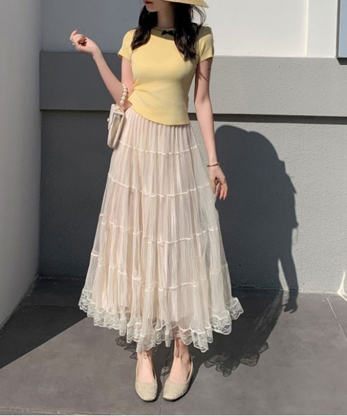&soiree(アンドソワレ)の「ティアードパイピングチュールフレアスカート(スカート・レディース・オフホワイト/ブラック・FREE)」の3枚目の写真