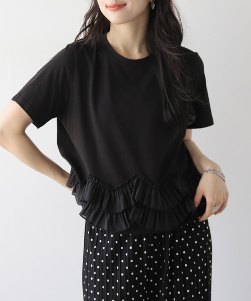 La-gemme(ラジェム)の「スカラップフリルTシャツ(Tシャツ/カットソー・レディース・ブラック/ホワイト・フリー)」の2枚目の写真