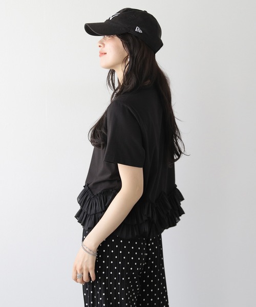 La-gemme(ラジェム)の「スカラップフリルTシャツ(Tシャツ/カットソー・レディース・ブラック/ホワイト・フリー)」の11枚目の写真