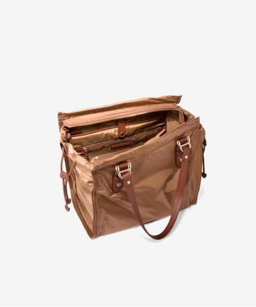 COLE HAAN（コールハーン）の「シブヤ シリーズ ナイロン ノースサウス トート womens（トートバッグ・レディース・ブラウン・OSFA）」の4枚目の写真