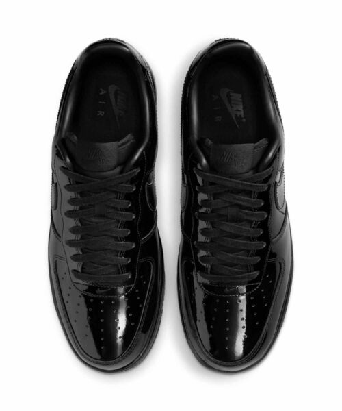 NIKE(ナイキ)の「ナイキ エア フォース 1 '07 エナメルレザー メンズシューズ / Nike Air Force 1 '07 Patent Leather Men's Shoes IV2857-010 Black(スニーカー・メンズ・ブラック・29.5/30/26.5/26/28/25.5/25/24.5/24/29/28.5/27.5/27)」の6枚目の写真