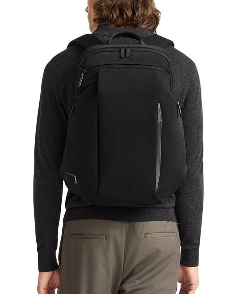 TUMI(トゥミ)の「TUMI AXIS ラージ・バックパック・25L(A4/PC15インチまで対応)(バックパック/リュック・メンズ・ネイビー/ブラック・FREE)」の7枚目の写真