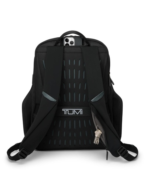 TUMI(トゥミ)の「TUMI AXIS ラージ・バックパック・25L(A4/PC15インチまで対応)(バックパック/リュック・メンズ・ネイビー/ブラック・FREE)」の11枚目の写真