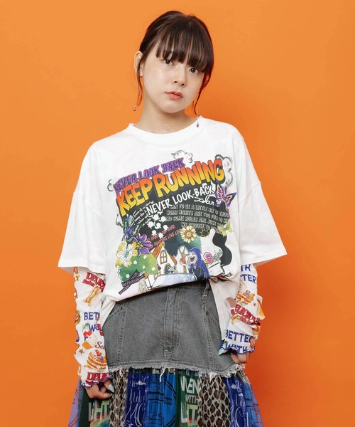 ScoLar(スカラー)の「ScoLar(スカラー) ダークメルヘン柄Tシャツ(Tシャツ/カットソー・レディース・ブラック/ネイビー/グリーン/オフホワイト・MEDIUM)」の1枚目の写真