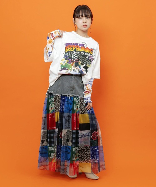 ScoLar(スカラー)の「ScoLar(スカラー) ダークメルヘン柄Tシャツ(Tシャツ/カットソー・レディース・ブラック/ネイビー/グリーン/オフホワイト・MEDIUM)」の5枚目の写真
