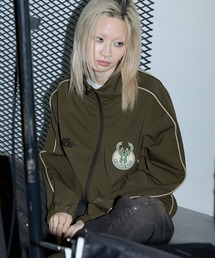 EMMA CLOTHES（エマクローズ）の「NBA/エヌビーエー 別注 チームロゴ刺繍 配色ライントラックジャケット（ブルゾン）」