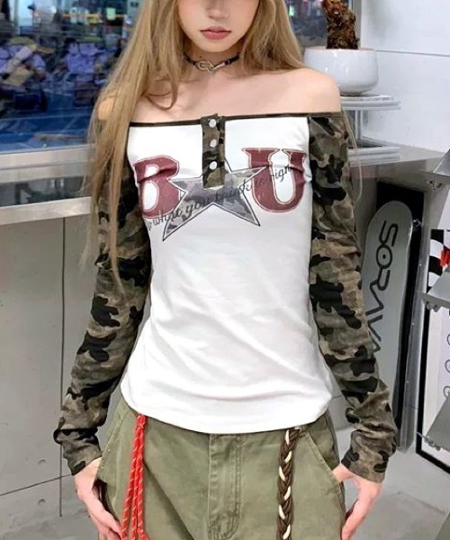 SHEENA(シーナ)の「【秋冬新作】ラグランカモフラ柄オフショルロンT/長袖Tシャツ(Tシャツ/カットソー・レディース・ブラック/ホワイト・M)」の6枚目の写真