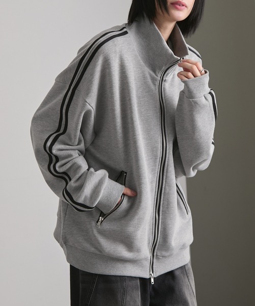 cussil(クシル)の「【cussil/クシル】ルーズシルエットラインスリーブスウェットトラックジップジャケット(ブルゾン・メンズ・ブラック/グレー・L/M/S)」の3枚目の写真