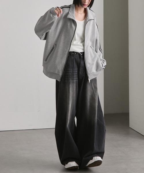 cussil(クシル)の「【cussil/クシル】ルーズシルエットラインスリーブスウェットトラックジップジャケット(ブルゾン・メンズ・ブラック/グレー・L/M/S)」の15枚目の写真