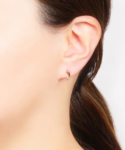 itam(アイタム)の「【itam】アイタム/ 1粒ビジュー セラミックポストピアス(ピアス(両耳用)・レディース・ピンクゴールド/ゴールド・FREE)」の3枚目の写真