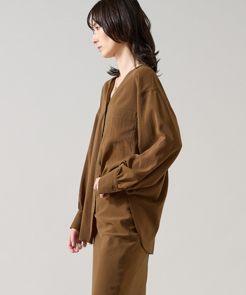 Liesse(リエス)の「バックフラップデザインブラウス(セットアップ可)(シャツ/ブラウス・レディース・ブラウン/ブラック・FREE)」の22枚目の写真