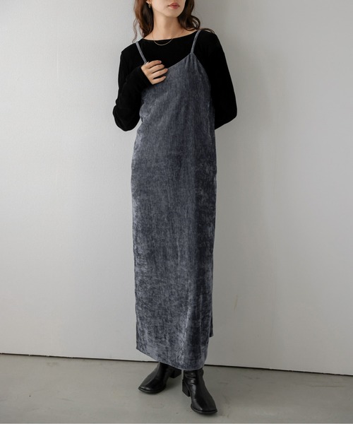 AMELY(エミリー)の「クラッシュベロア/キャミワンピース/ロング丈/Iライン/オケージョン(サロペット/オーバーオール・レディース・ブラウン/グレー/ボルドー・フリー)」の5枚目の写真