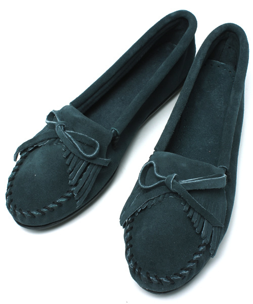 Minnetonka（ミネトンカ）の「BY MINNETONKA スウェードモカシン　ミネトンカ ¨◆（モカシン/デッキシューズ・レディース・ブラック/ベージュ/ライトブルー/ライトグレー/ブラウン/グレー/ターコイズブルー/ライトピンク/ダークブラウン/オリーブ/ナチュラル/ネイビー/ワインレッド/その他1/その他2・6/7/8/5）」の11枚目の写真